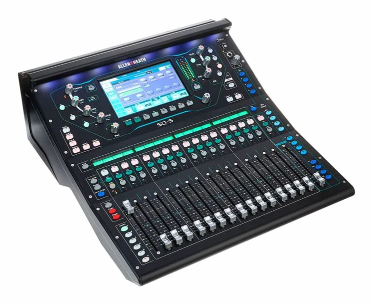 Allen & Heath SQ5, face arrière et connectique, photo 3