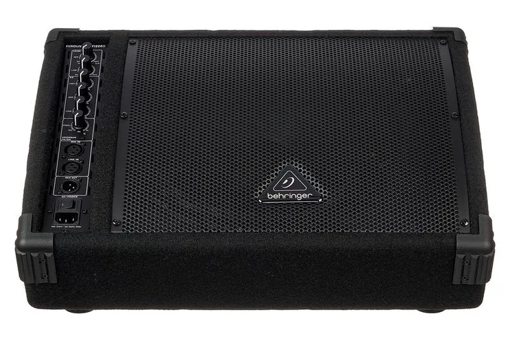 Behringer F1220D Eurolive, vue de trois quarts, photo 2
