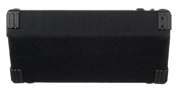 Behringer F1220D Eurolive, vue de profil, photo 4