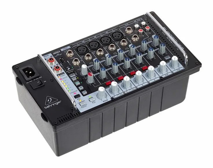 Behringer PMP 500MP3, vue de trois quarts, photo 3