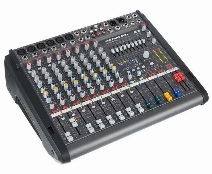 Dynacord Powermate 600-3, face arrière et connectique, photo 3