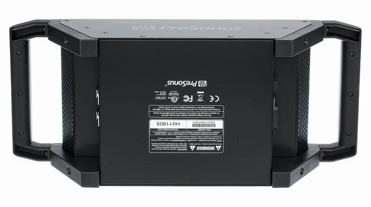 Presonus NSB 16.8, écran et commandes, photo 4