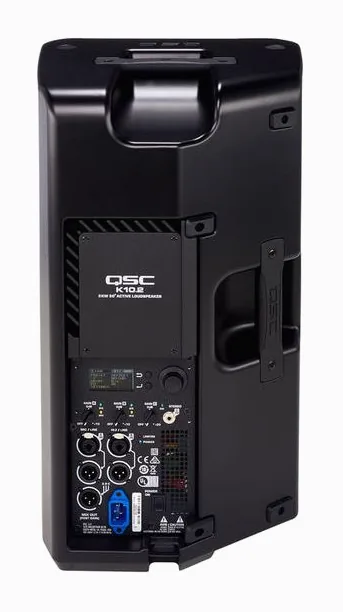 QSC K 10.2, vue de trois quarts, photo 4