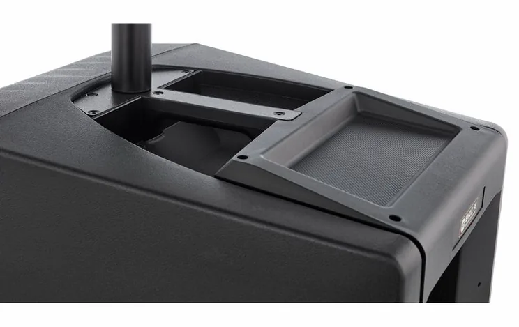 RCF EVOX J8, face arrière et connectique, photo 4